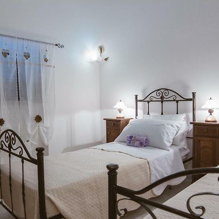 Trullo Olive Tree Villa โลโกโรตอนโด ภายนอก รูปภาพ